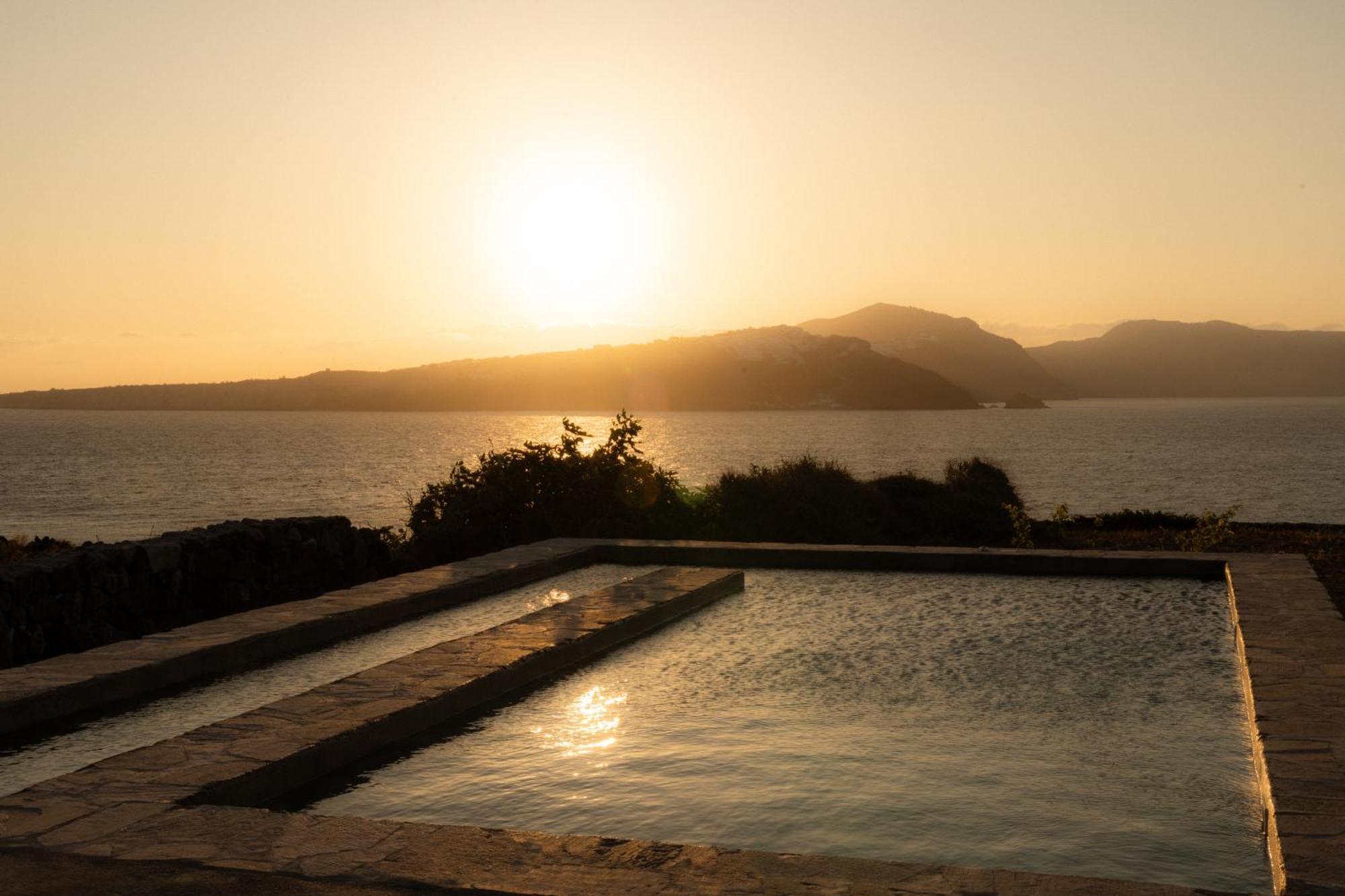 ホテル Santa Irini Retreat ティラシア エクステリア 写真